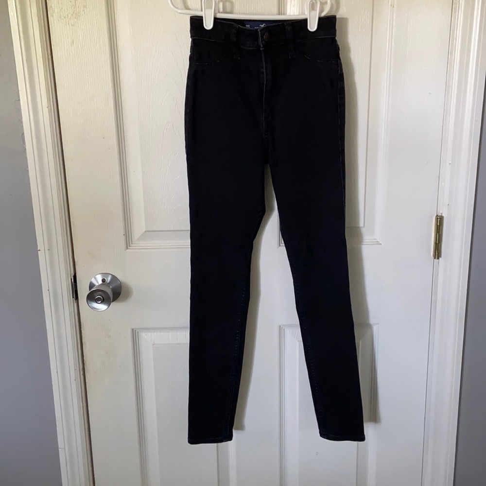 Black ultra high-rise Jegging Hollister (short)